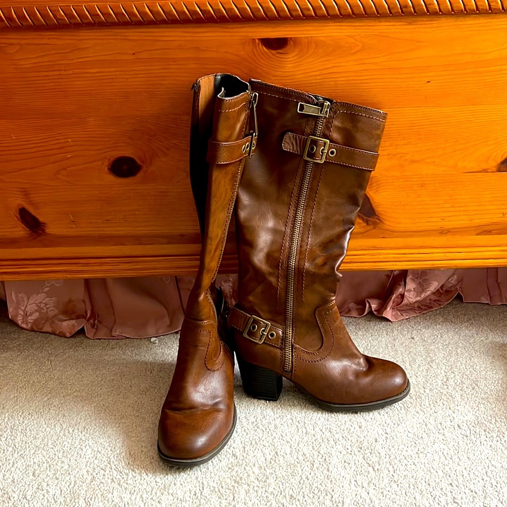 Brown boots